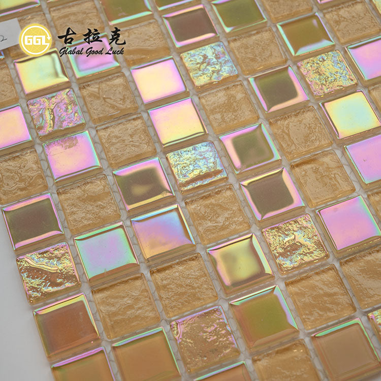 Gạch Mosaic Thủy Tinh Vàng Nhạt Hình Vuông Dày 4mm Trực Tiếp Từ Nhà Máy Dùng Cho Hồ Bơi Ngoài Trời & Spa