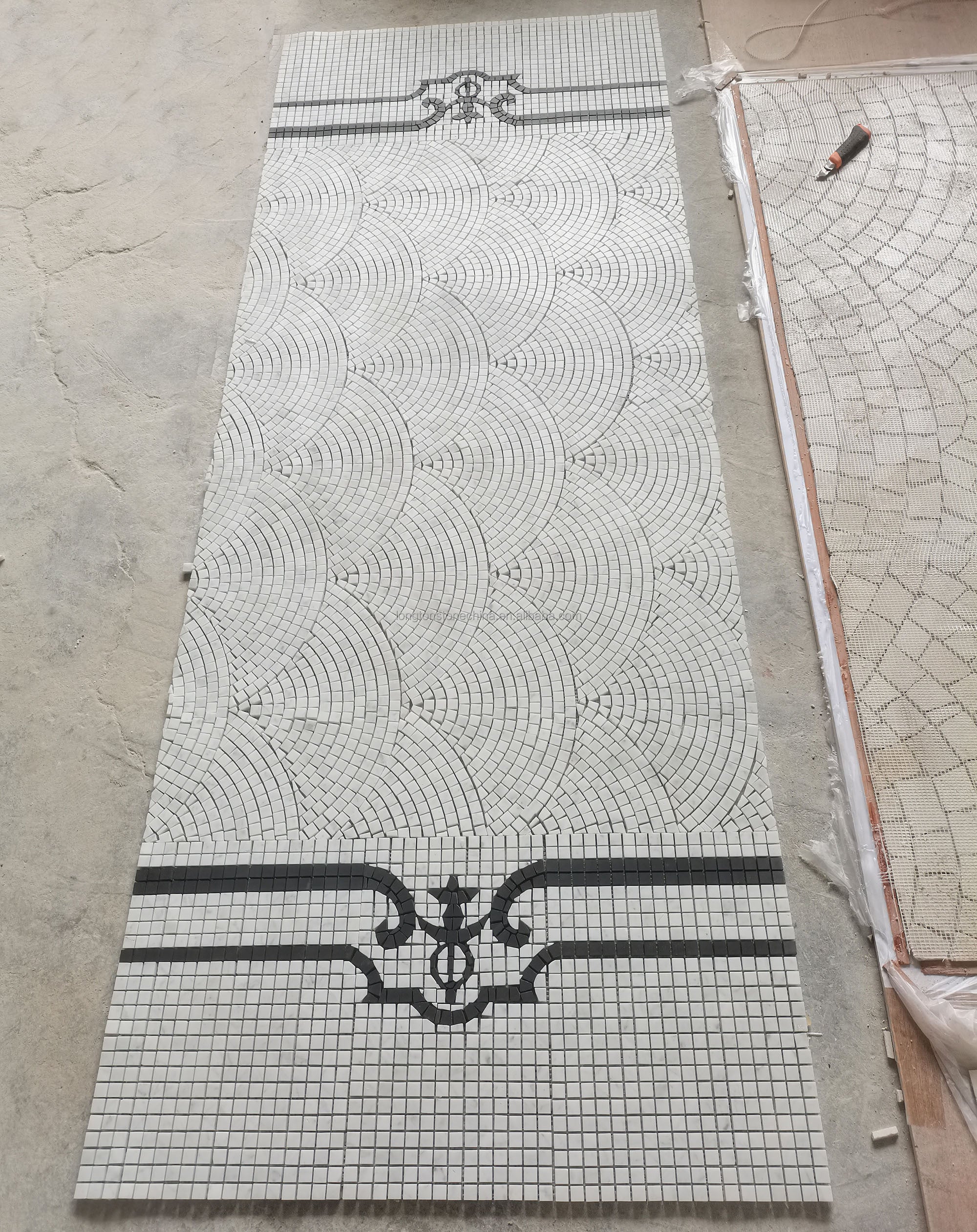 Mosaic Đá Cẩm Thạch Trắng Đen Hình Quạt Và Vuông Dạng Ghép Hình Khổ Lớn Tùy Chỉnh Cho Trang Trí Tường Khách Sạn, Biệt Thự