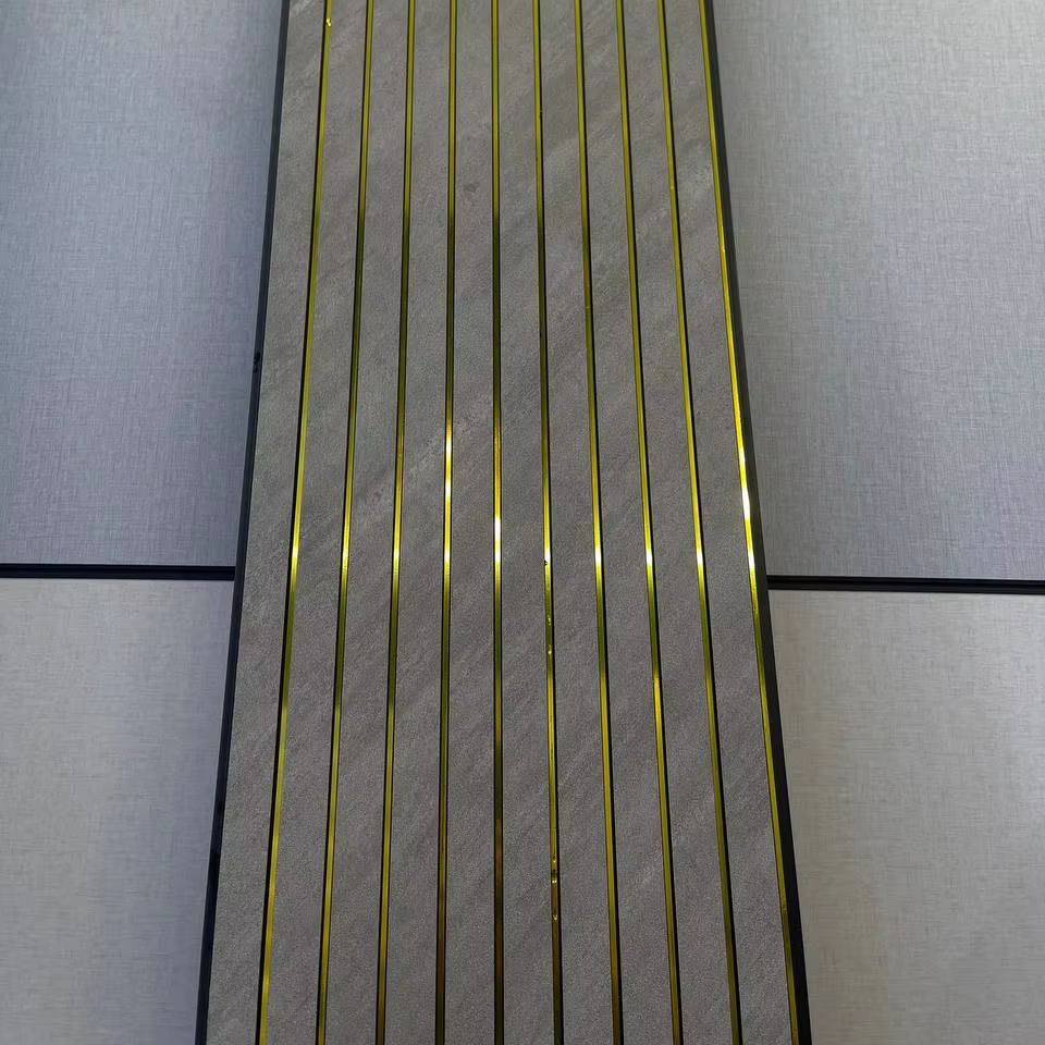 Tấm ốp trần/tường PVC dạng sáo chất lượng cao dùng để trang trí nội thất