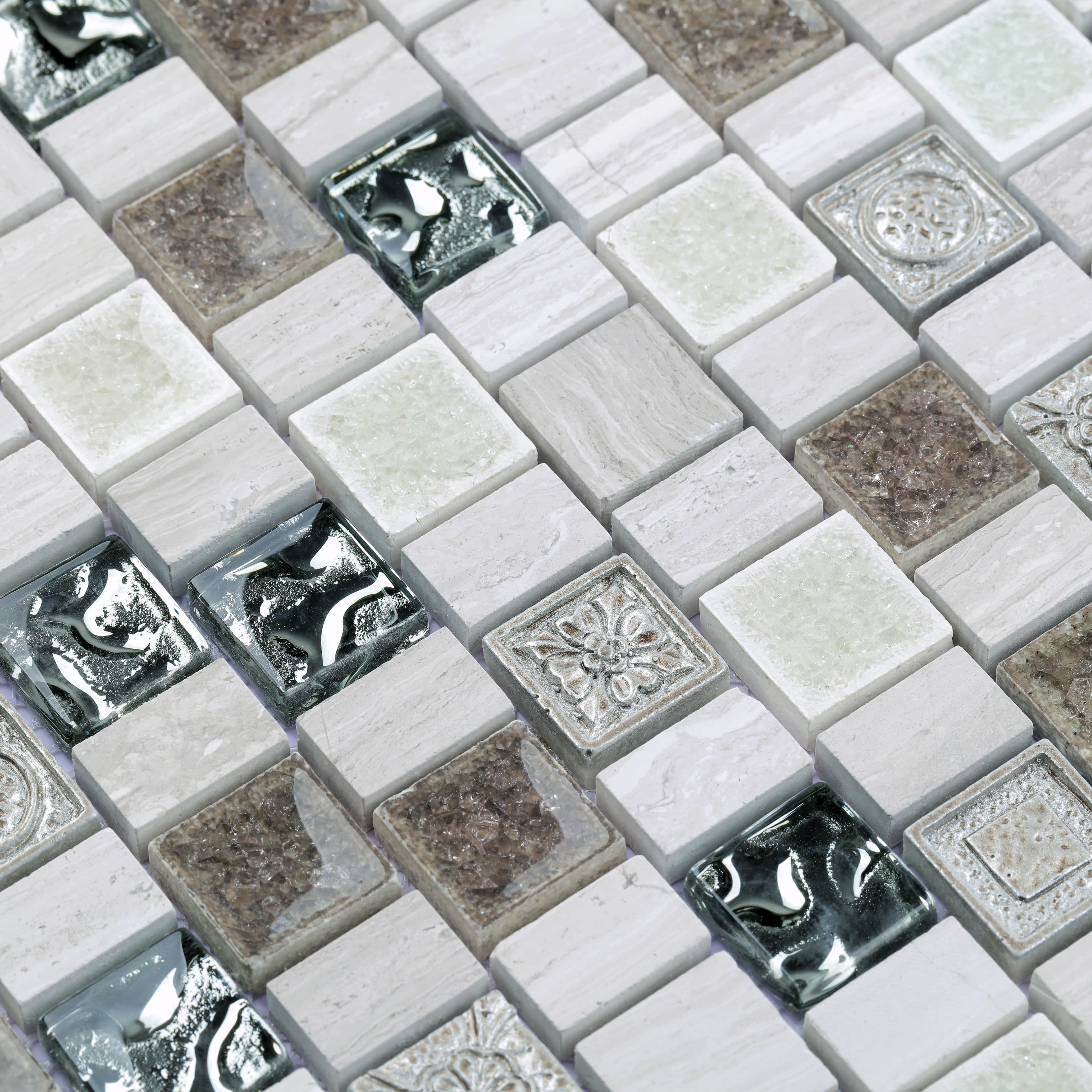 Gạch khảm thủy tinh pha pha lê & nhựa mài bóng 15/23x23x8mm phổ biến