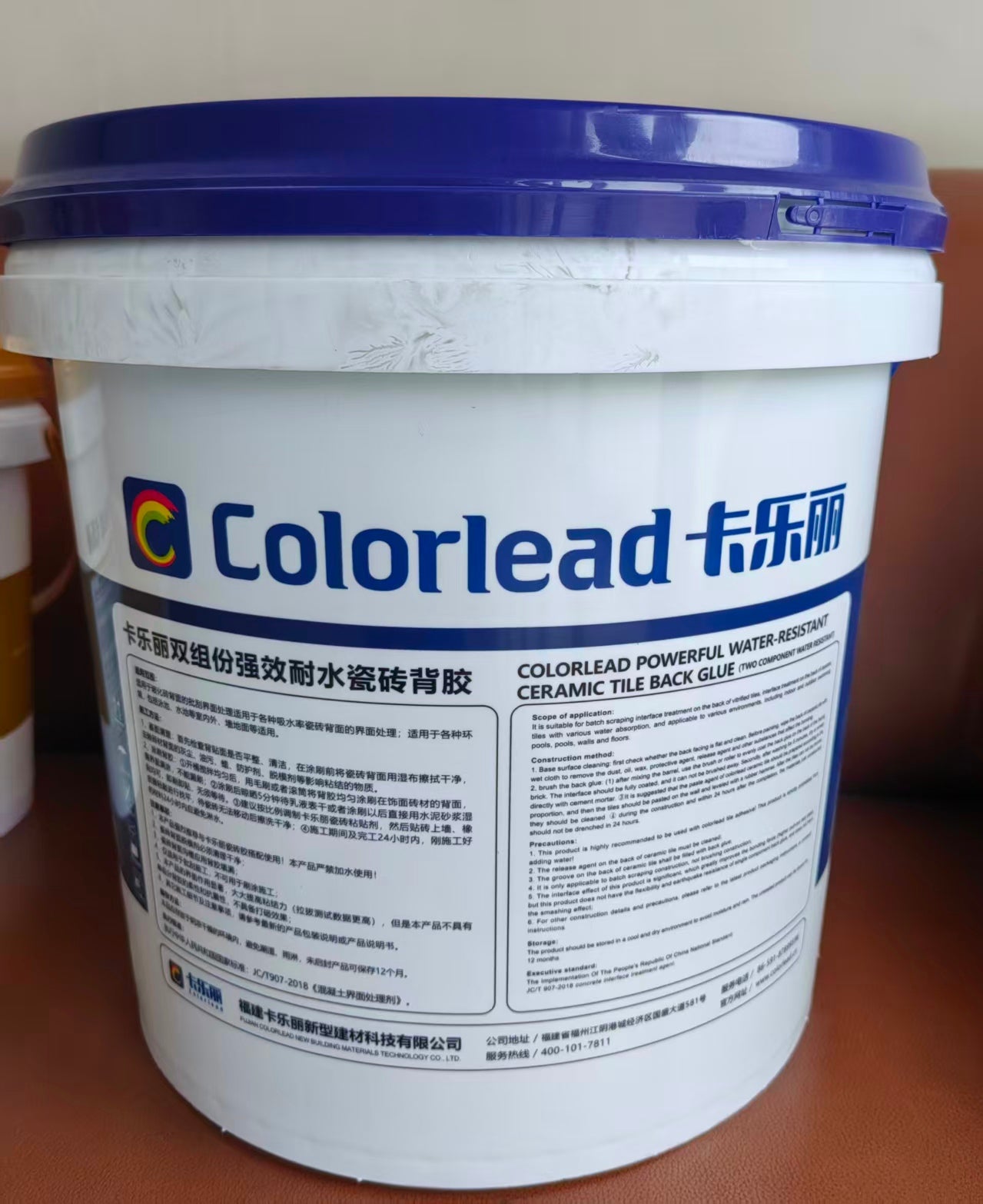 Phụ kiện thiết yếu cho việc lắp đặt gạch ốp lát căn hộ Keo dán gạch men cho liên kết gạch chắc chắn