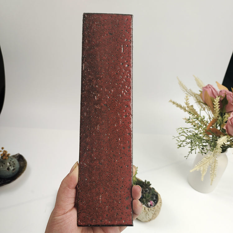 Gạch ốp tường tráng men thủ công đỏ ánh kim 240*65mm kiểu gạch xẻ, phong cách cổ điển cho biệt thự, khách sạn cổ kính