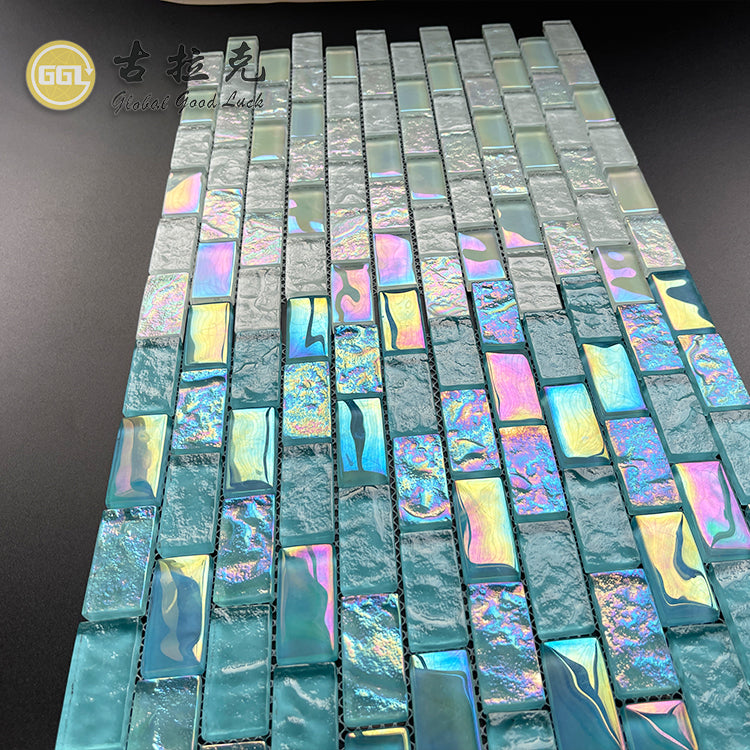Gạch Mosaic Thủy Tinh Óng Ánh Phong Cách Subway Độc Đáo Pha Trộn Xanh Lá Trắng Dùng Cho Tường Điểm Nhấn Hồ Bơi Spa và Thiết Kế Nội Thất Đương Đại