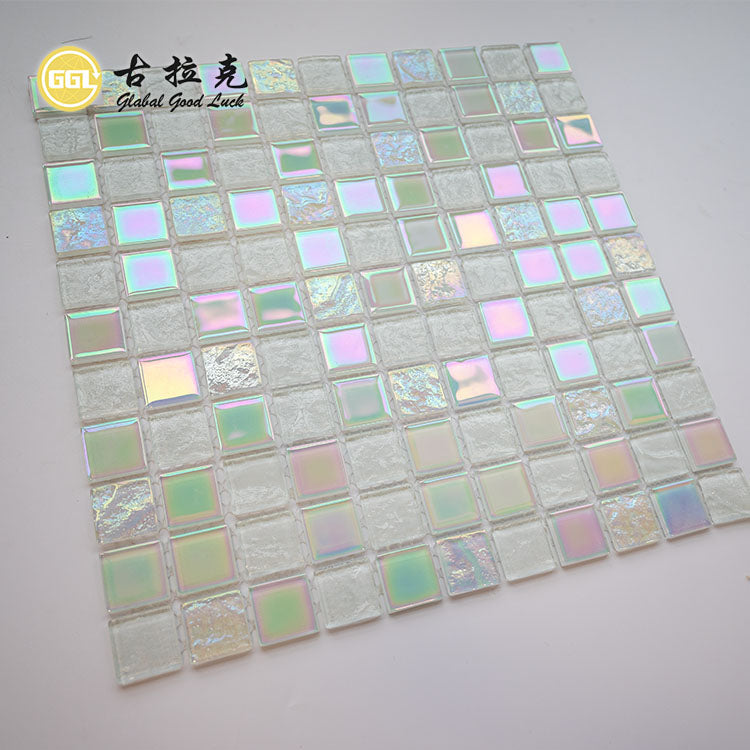 Gạch mosaic thủy tinh vuông màu xanh lá nhạt óng ánh trực tiếp từ nhà máy dùng cho tường nội thất và trang trí biệt thự