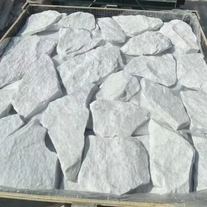 Đá ốp sa thạch trắng tự nhiên dạng đá rời dùng cho gạch ngoại thất, đá mặt tiền tự nhiên