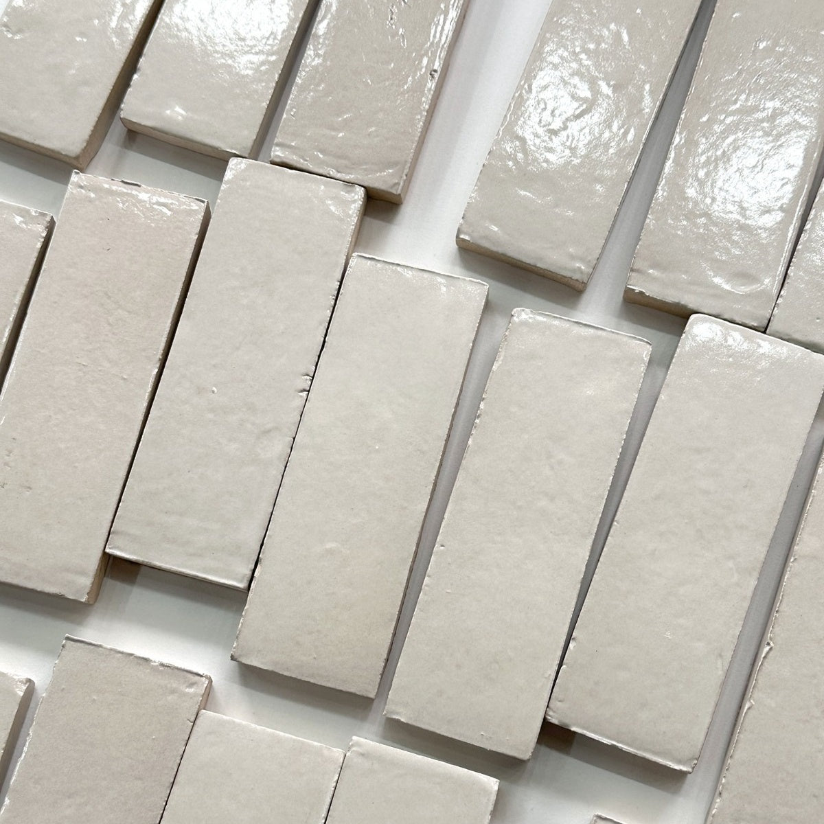 Gạch Zellige Ma-rốc thủ công bề mặt bóng họa tiết vuông cổ điển mộc mạc dùng cho tường nội thất