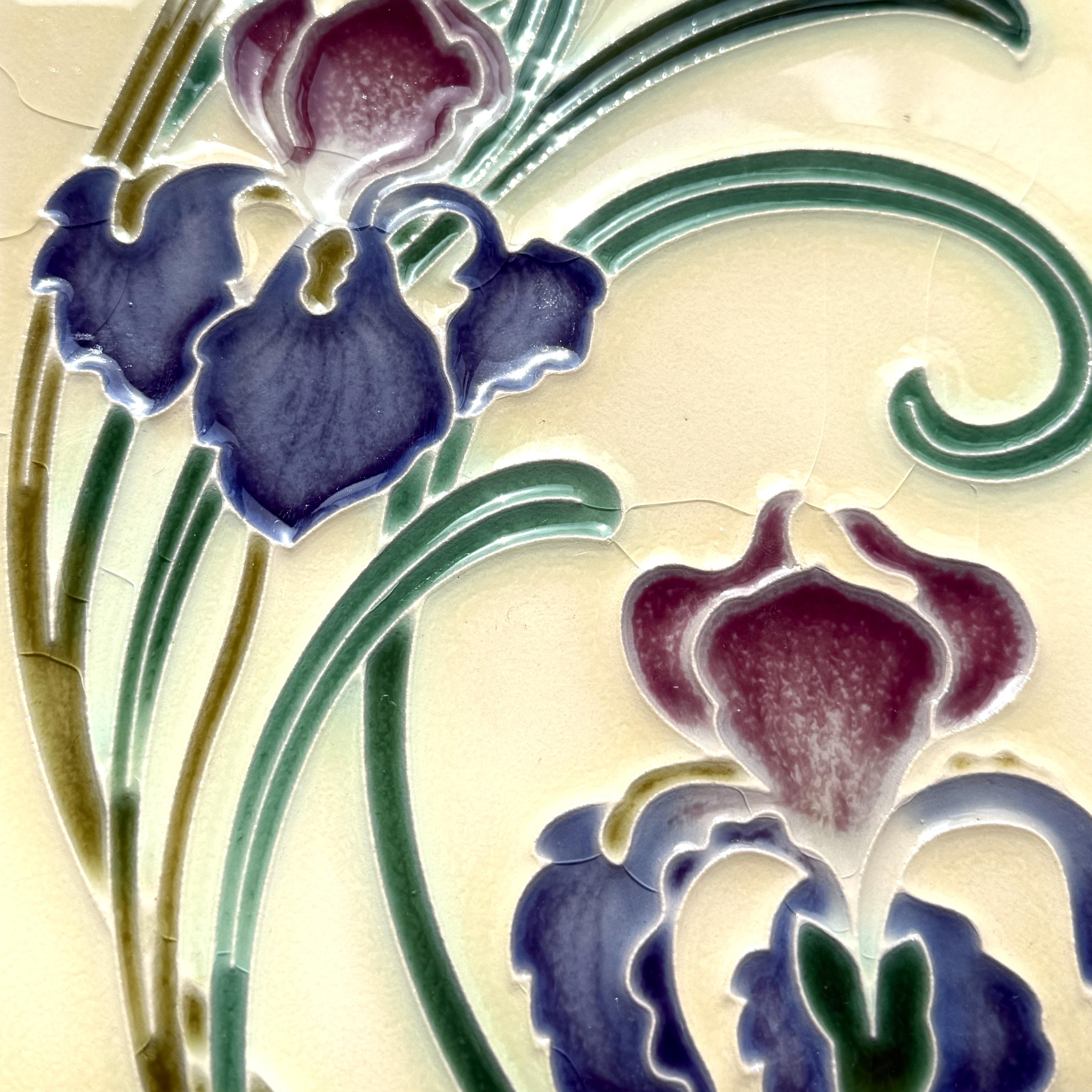 Gạch ốp tường gốm tráng men 3D khắc lại kiểu cổ điển tùy chỉnh, họa tiết gradient hoa diên vĩ tím phong cách hiện đại, dành cho gạch chịu lửa vuông.