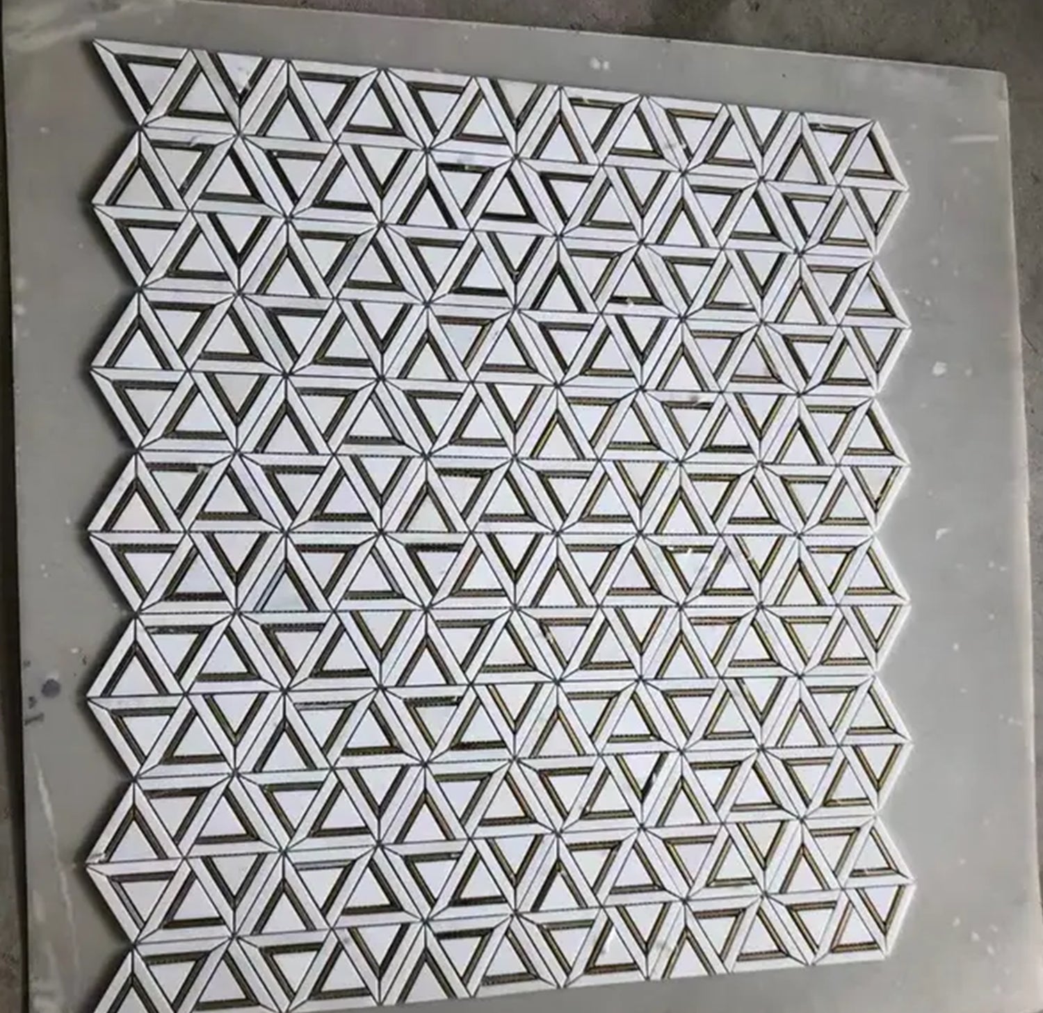 Gạch Mosaic Kim Loại Phay Xước Trắng Pha Lê Tùy Chỉnh OEM