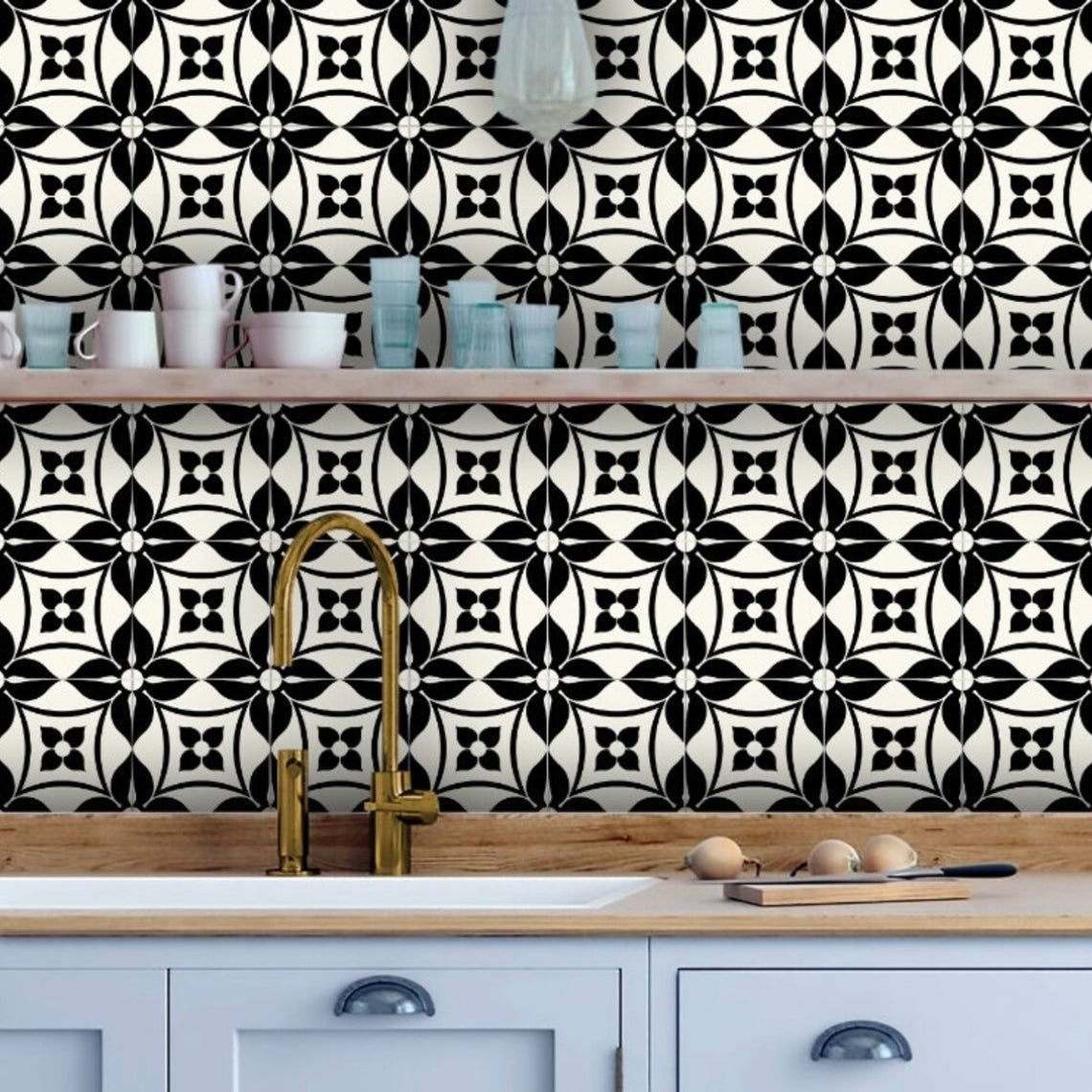 Sản phẩm tên: Gạch viền tường nhà bếp & phòng tắm họa tiết hoa đen trắng hiện đại chất lượng cao