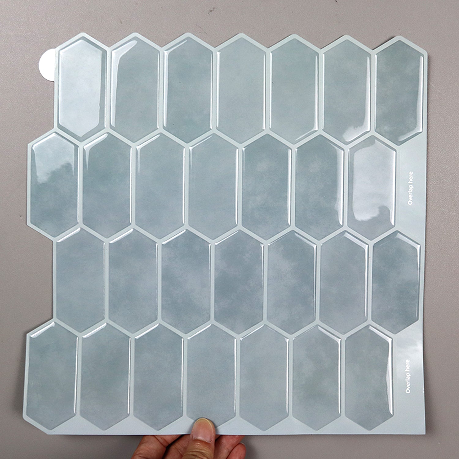 Gạch dán tường vinyl 3D lục giác màu xanh, bóc dán tự dính, cho nhà bếp, trang trí và cải tạo DIY dễ dàng.