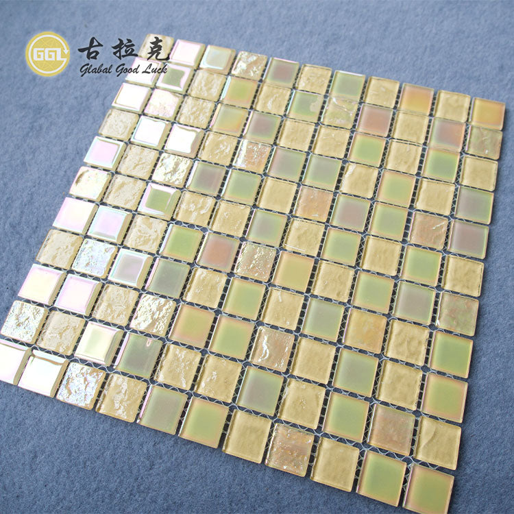 Gạch Mosaic Kính Vuông Vàng Đậm Óng Ánh Sáng Bóng Phong Cách Hiện Đại Trang Trí Tường Bể Bơi Phòng Tắm