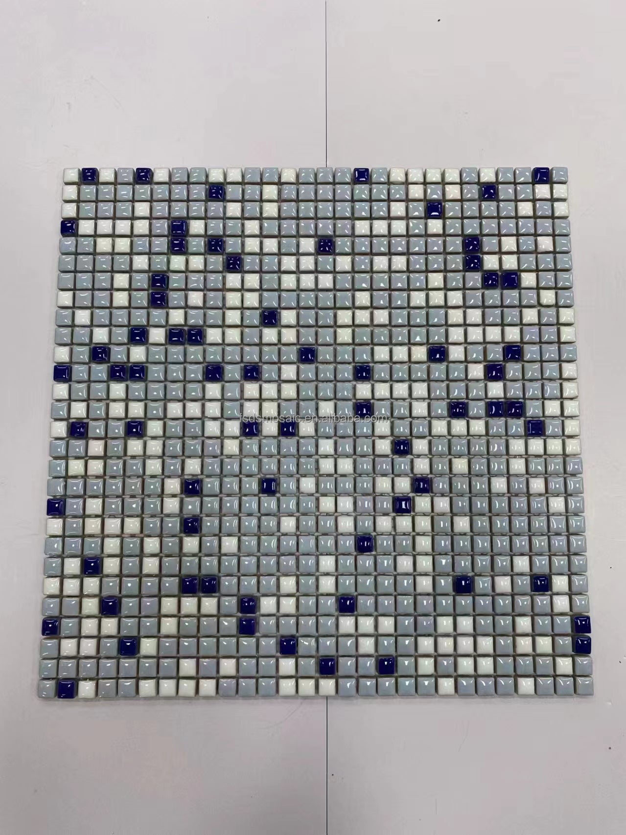 Gạch Mosaic Sứ Gốm Lát Sàn Hình Vuông Nhỏ Cầu Vồng Đa Sắc, Dùng cho Ốp Tường Bếp, Tường Trang Trí và Sàn