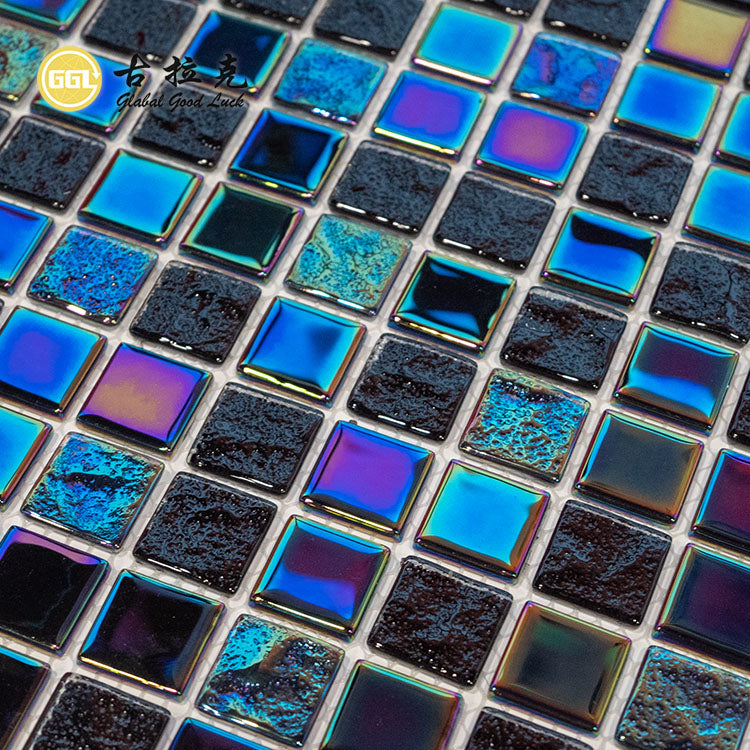Gạch mosaic thủy tinh bóng óng ánh đen trang trí tường cho hồ bơi