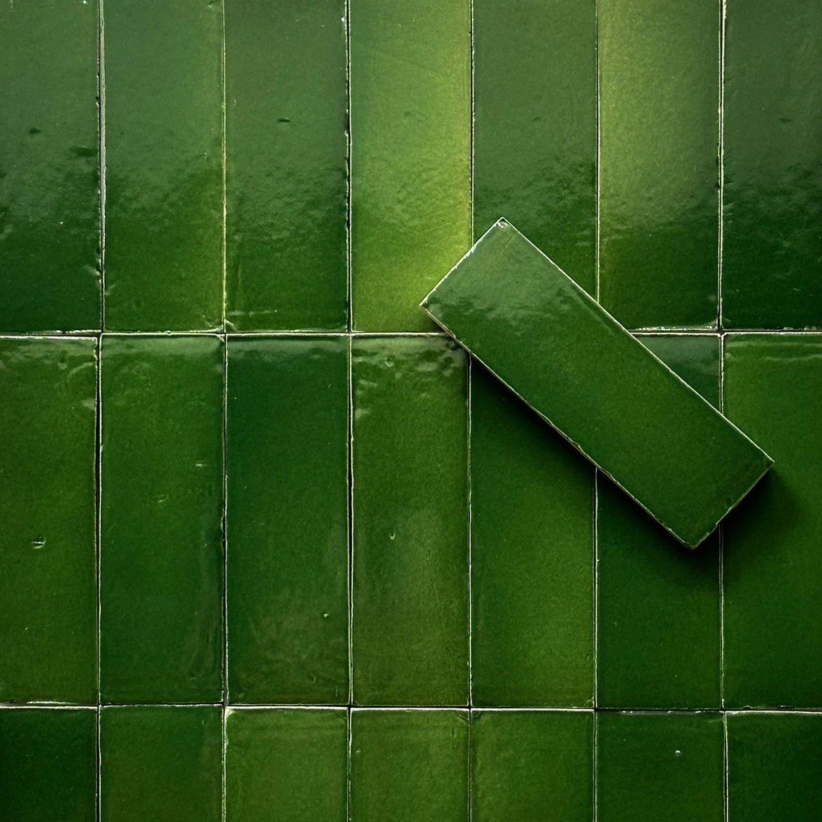 Gạch Gốm Thủ Công Kiểu Ma-rốc Cổ Điển, Màu Xanh Lá Cây Thay Đổi Dần, Sản Phẩm Độc Nhất Vô Nhị