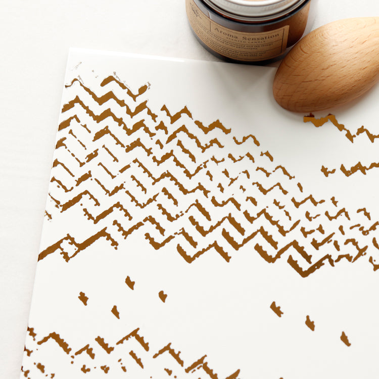 Gạch thẻ ốp tường men sứ mạ vàng