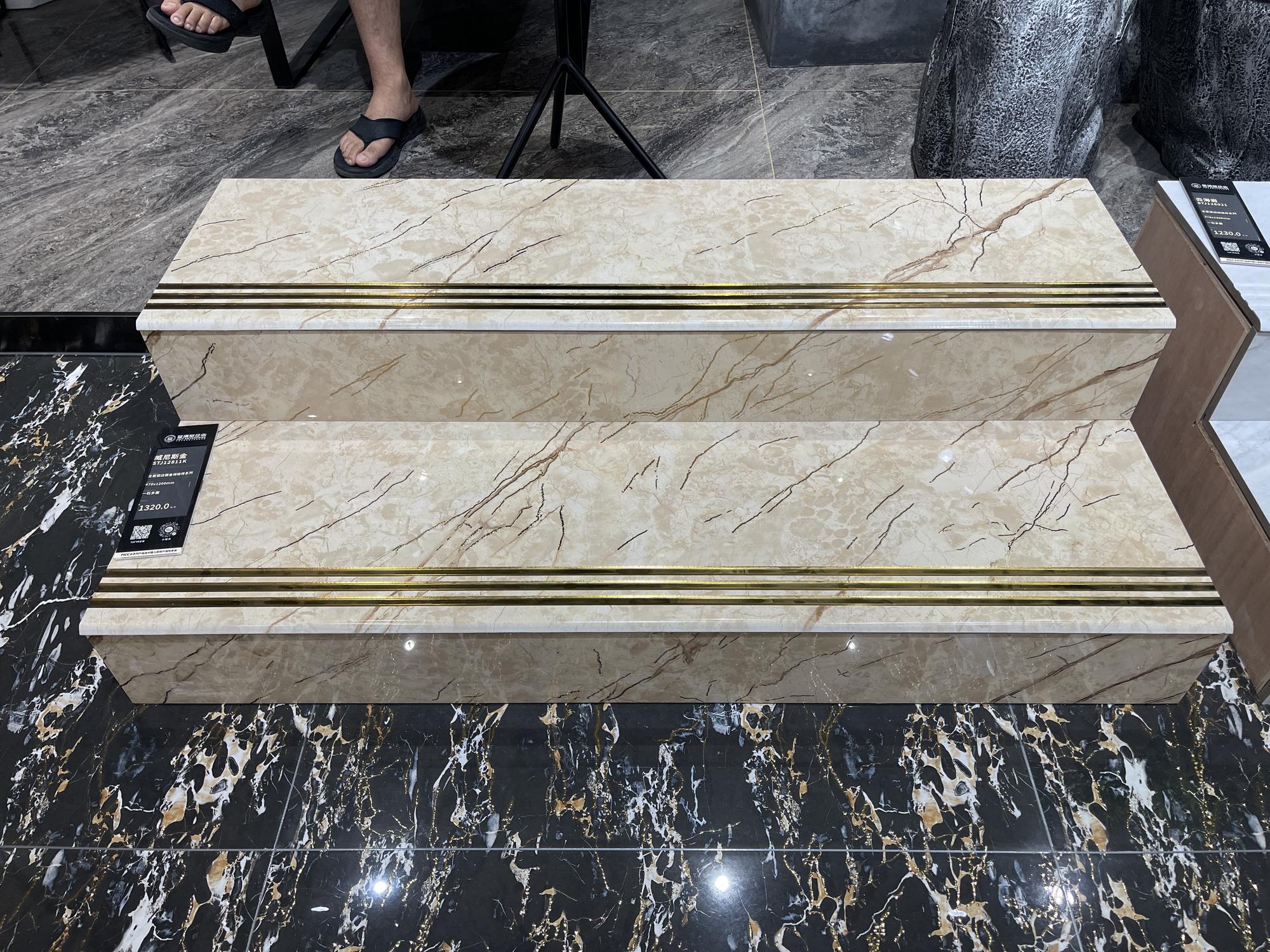 Gạch Chịu Lửa Men Đá Cẩm Thạch Đánh Bóng Mạ Vàng Cao Cấp 480x1200 Chống Trượt Thiết Kế Hiện Đại Dành Cho Bậc Cầu Thang Trong Nhà Trường Học