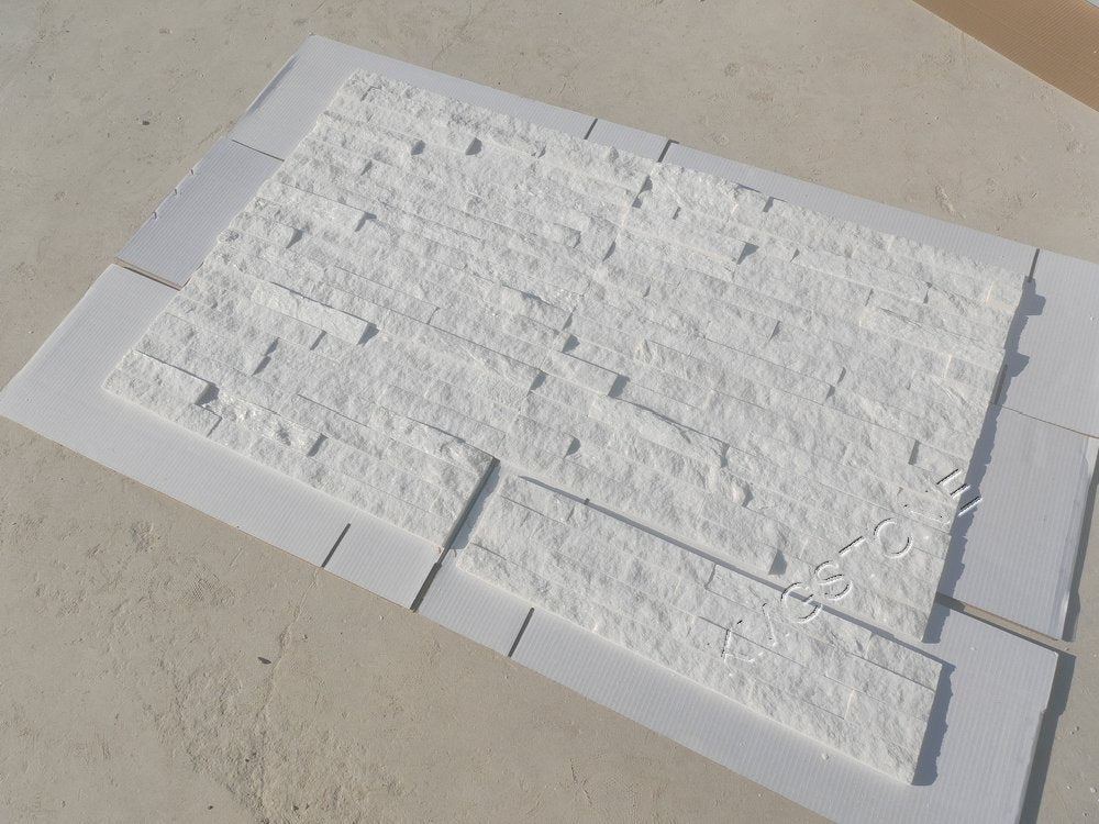 Tấm ốp đá xếp chồng thạch anh tự nhiên Trắng Bắc Cực thiết kế hiện đại, kích thước tùy chỉnh cho Khách sạn, Biệt thự, Ngoại thất và Nội thất.