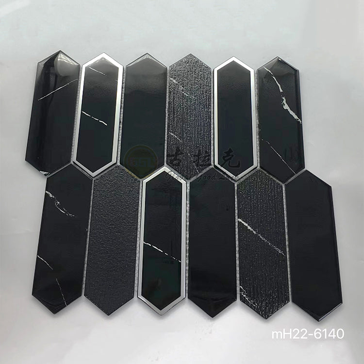 Gạch mosaic kính hình lục giác dài khảm kính đen tuyền viền bạc và vàng trang trí tường