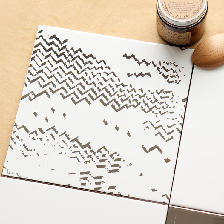 Gạch thẻ ốp tường men sứ mạ vàng