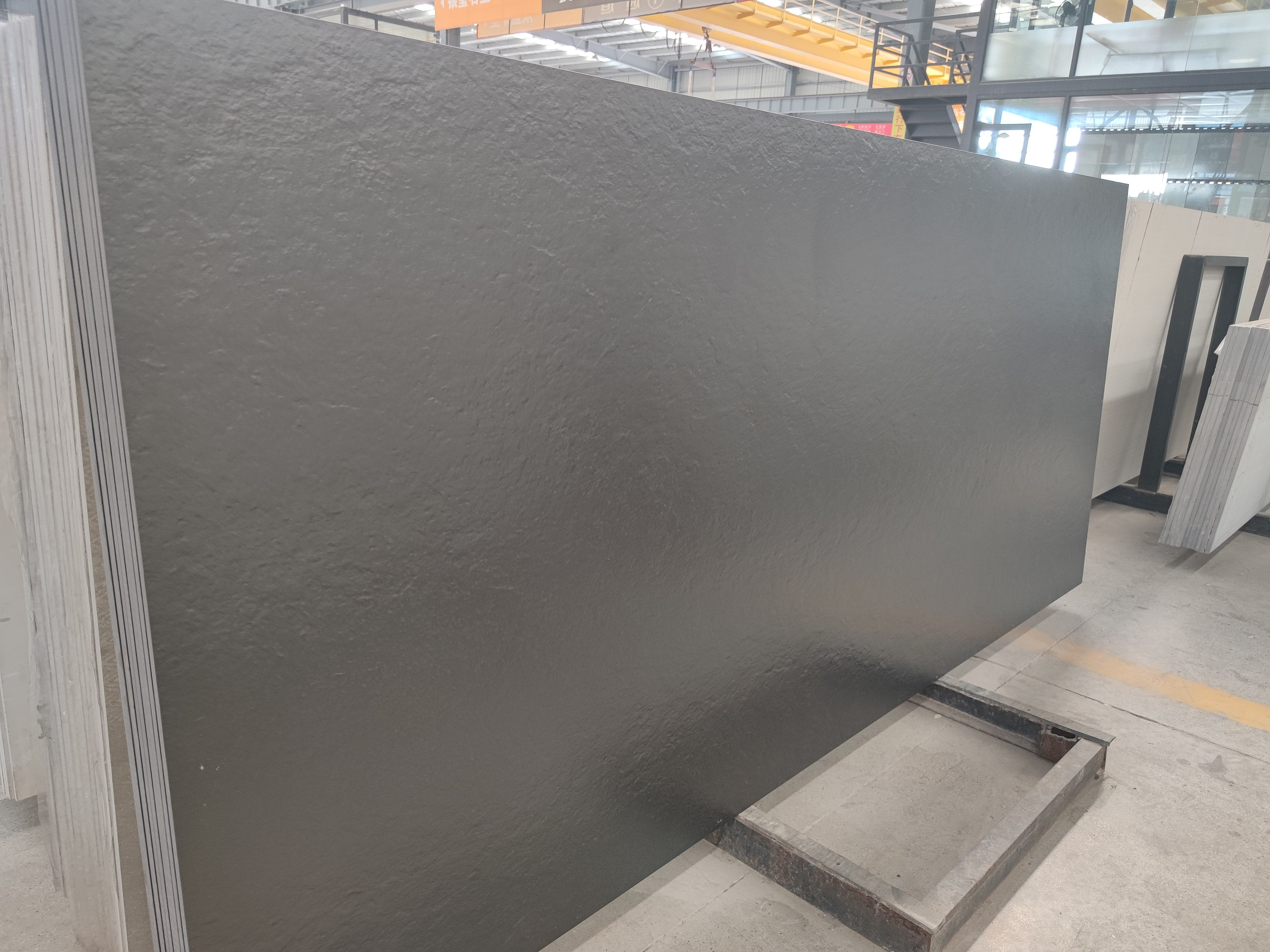 Tấm đá nung kết Đen tuyền Sang trọng Hiện đại dành cho Đảo bếp và Mặt bàn bếp Cao cấp