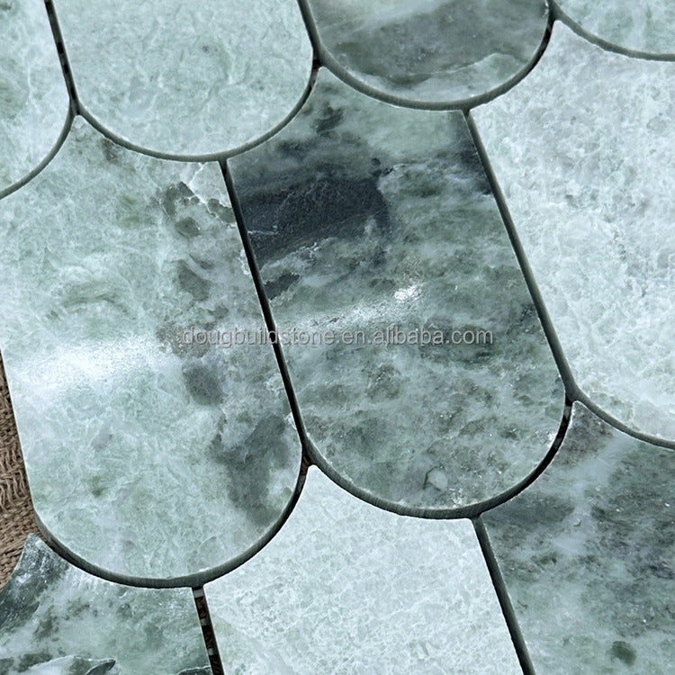 Nhà Sản Xuất Trung Quốc Dougbuild Gạch Mosaic Đá Cẩm Thạch Tự Nhiên Xanh Lá Họa Tiết Vảy Cá Cắt Tia Nước Trang Trí Nội Thất Không Gian Sang Trọng