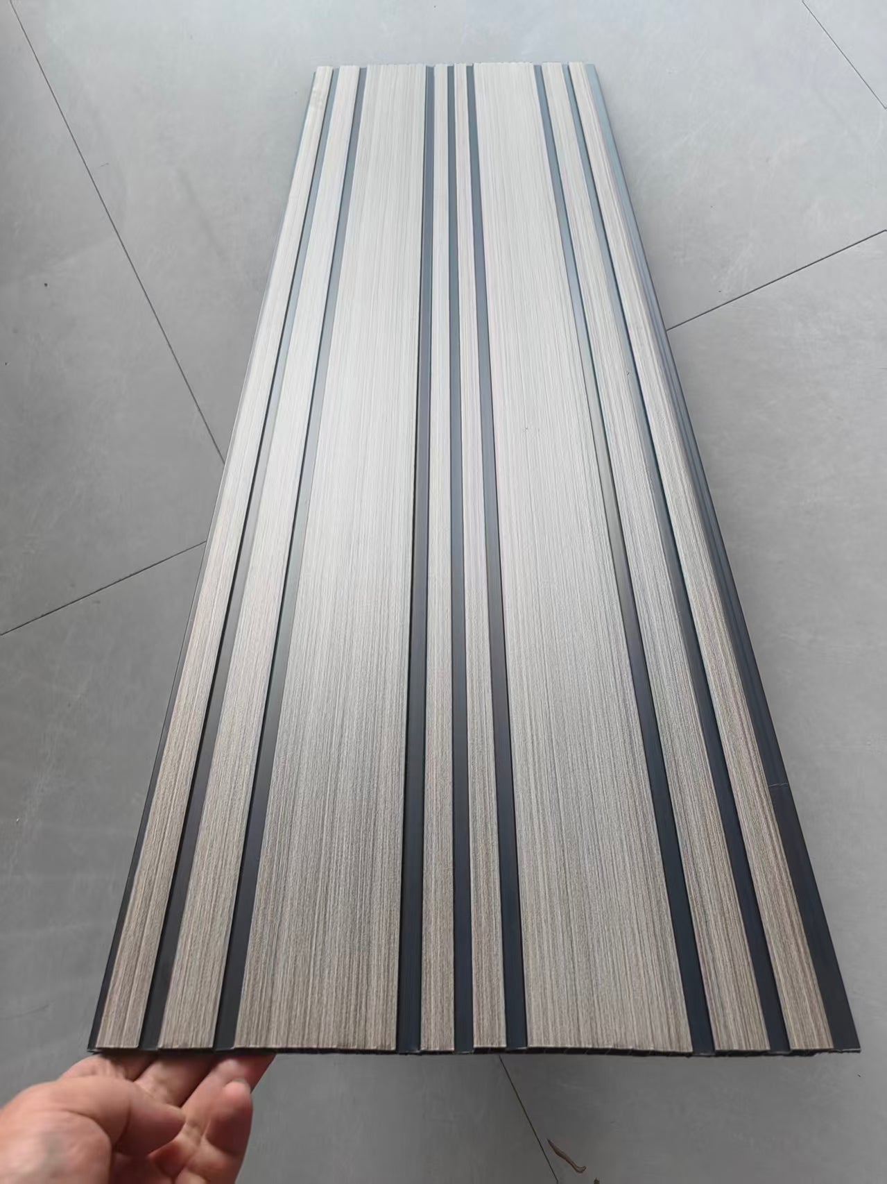 Tấm ốp trần/tường PVC dạng sáo chất lượng cao dùng để trang trí nội thất