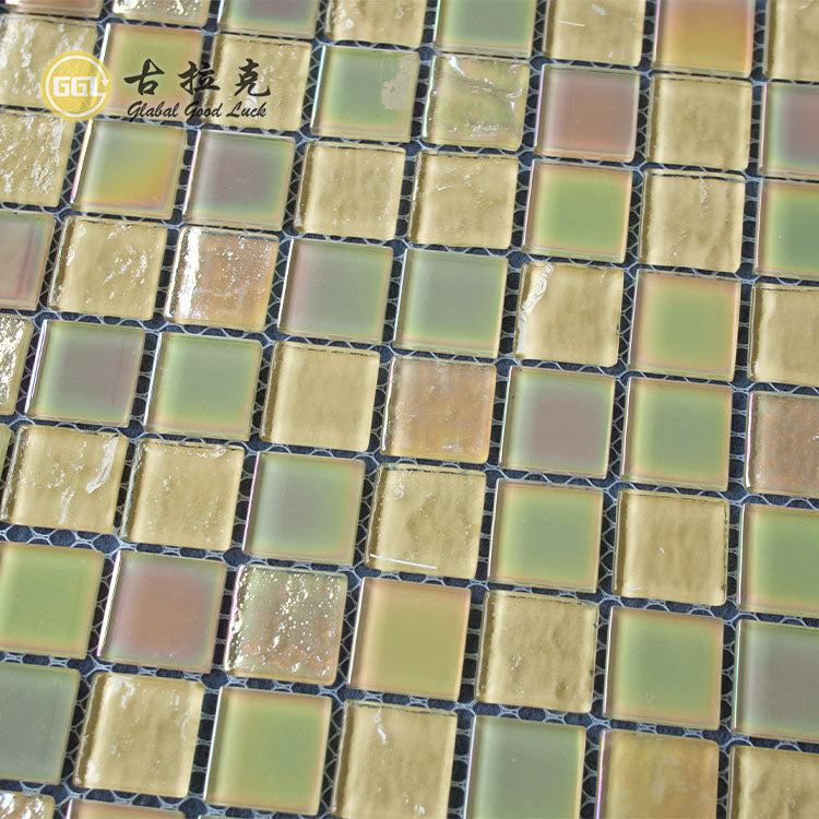 Gạch Mosaic Kính Vuông Vàng Đậm Óng Ánh Sáng Bóng Phong Cách Hiện Đại Trang Trí Tường Bể Bơi Phòng Tắm