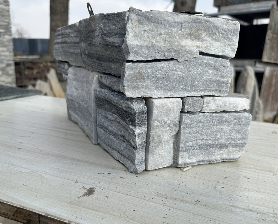 Đá Ốp Tường Tự Nhiên Thạch Anh Xám Mây, Ngoại Thất Hiện Đại, Veneer Văn Hóa, Kháng Axit Chống Xói Mòn, Tấm Phủ Tường Đá Phiến