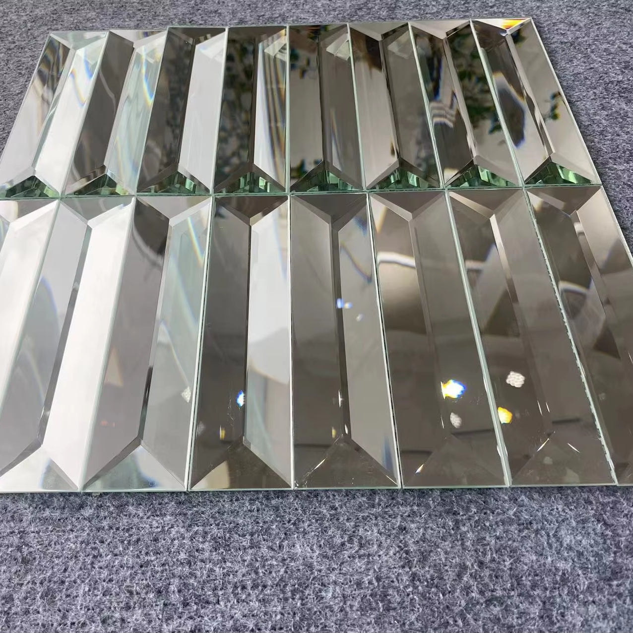 Khuyến mãi Gạch Mosaic Kính Gương Dải Cạnh Vát Bạc 12x12 Inch