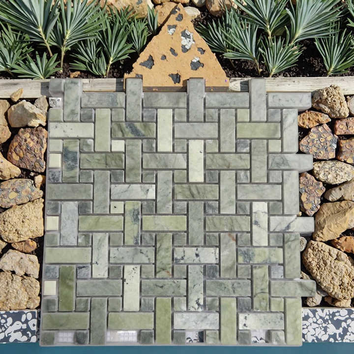 Thiết kế đan rổ gạch mosaic đá cẩm thạch vân xanh cho tường nền nội thất hiện đại dày 10mm dùng cho sàn phòng tắm khách sạn
