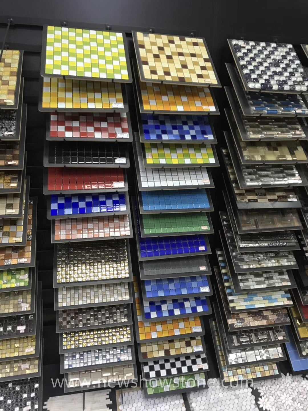 Viền Gạch Mosaic Kính Pha Xanh 4mm Thiết Kế Hiện Đại cho Tường Bể Bơi, Phòng Tắm, Vách Tắm