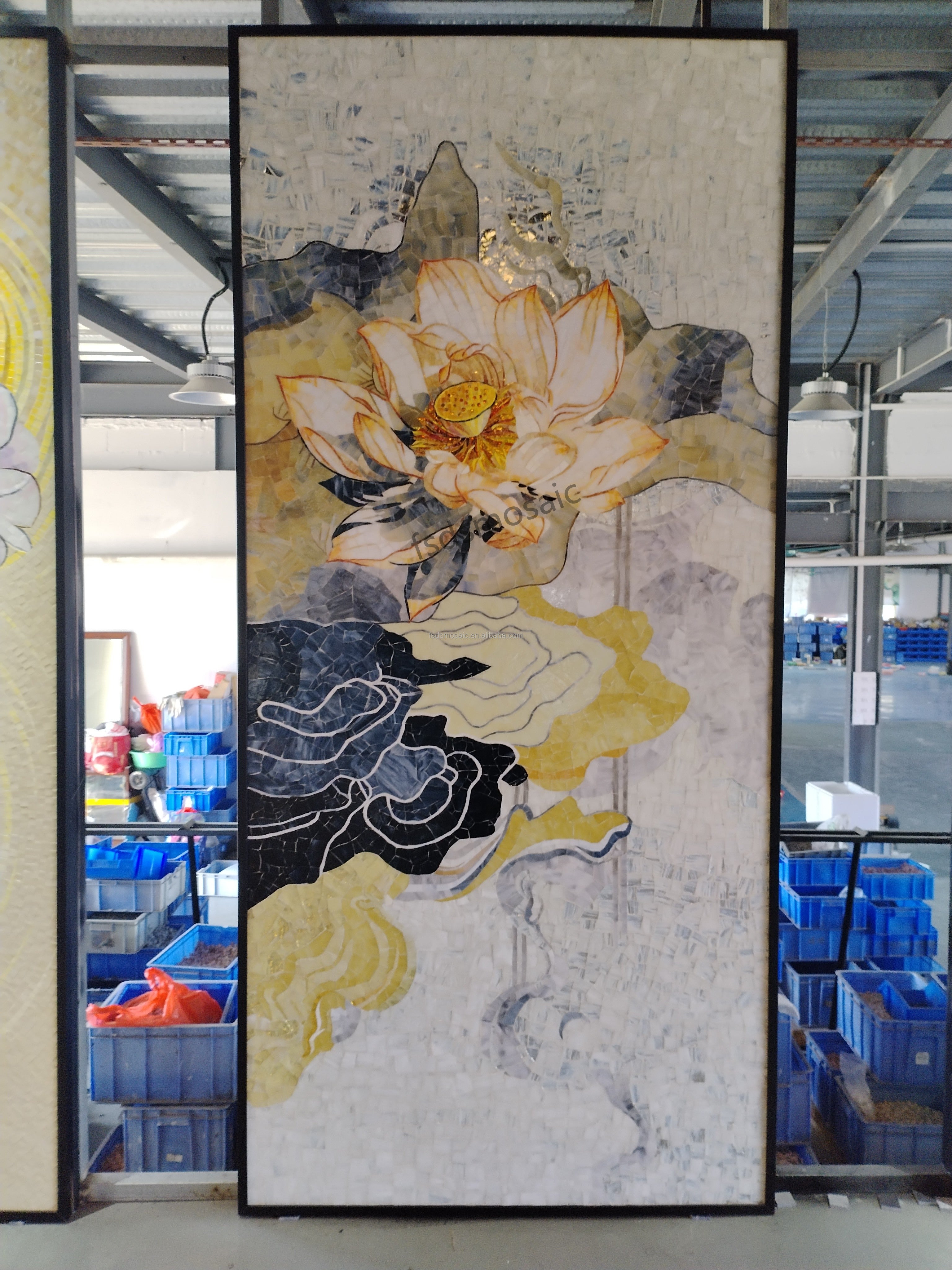 Tranh kính nghệ thuật hình sứa hiện đại