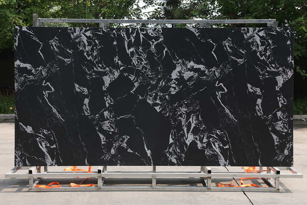 Mặt Bàn Bếp Đá Nung Kết Đen Vân Trắng Phong Cách Pháp Hoàn Thiện Mờ 320x160