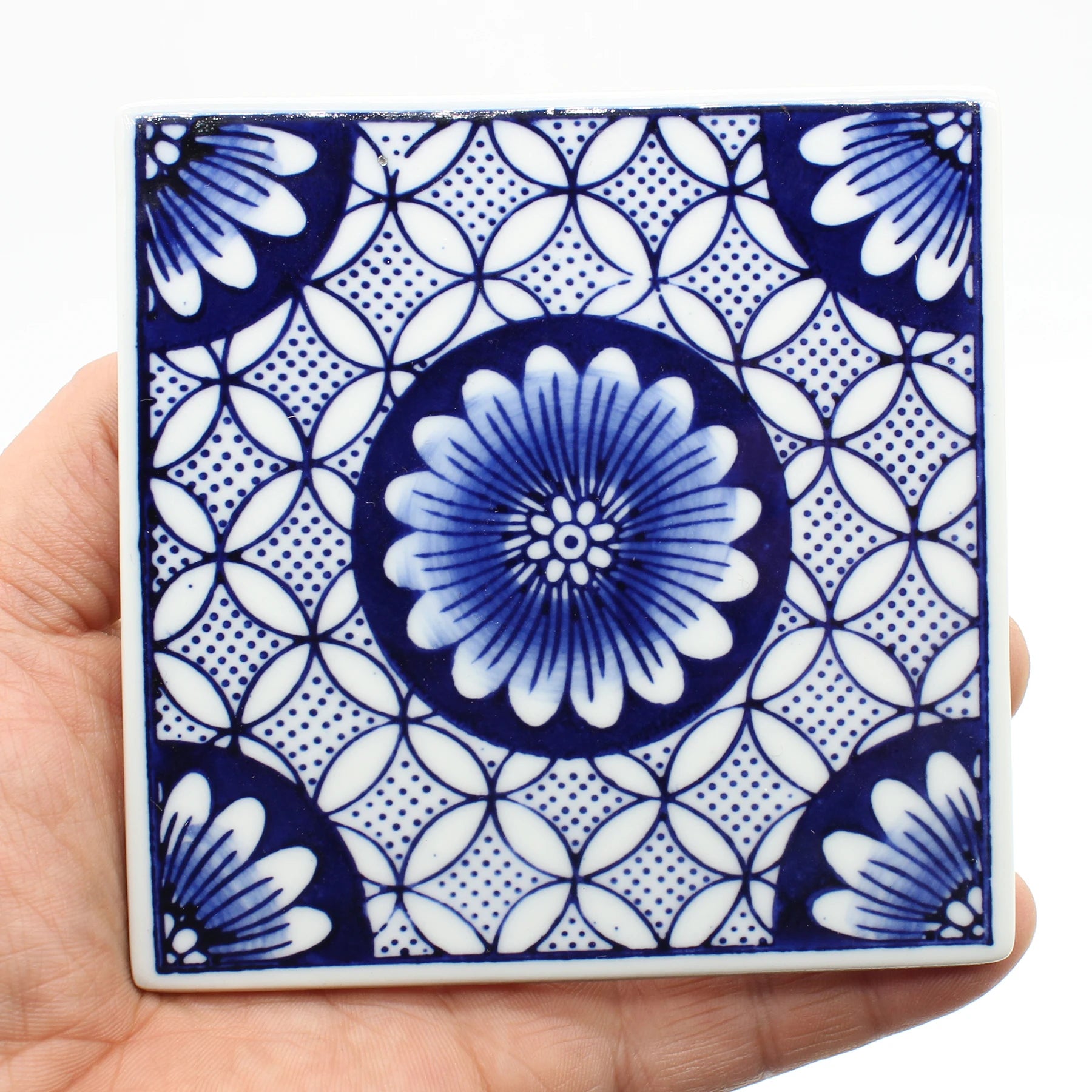 Gạch Men Trang Trí Xanh Trắng - Sắc Màu Ngôi Nhà