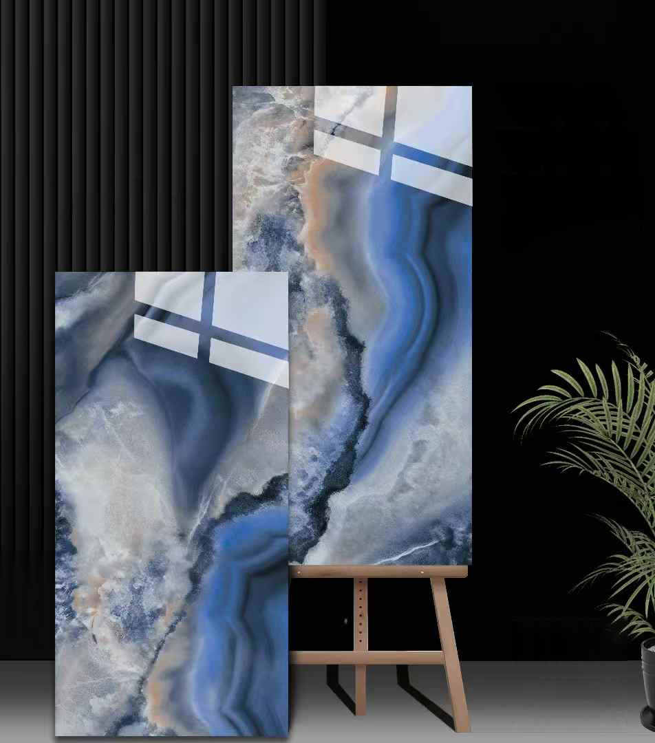 Gạch sứ tráng gương xanh họa tiết hiện đại 600x1200, tường nền TV và sàn lát giả đá cẩm thạch sang trọng, cho nội thất vàng bóng cho phòng.