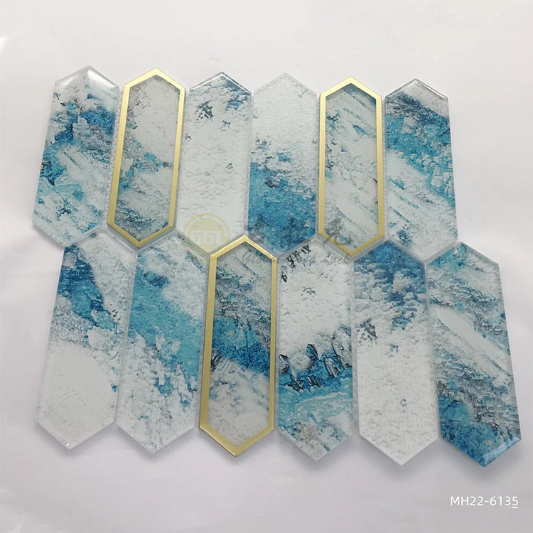 Gạch mosaic kính pha lê xanh họa tiết phối viền bạc và cạnh vàng