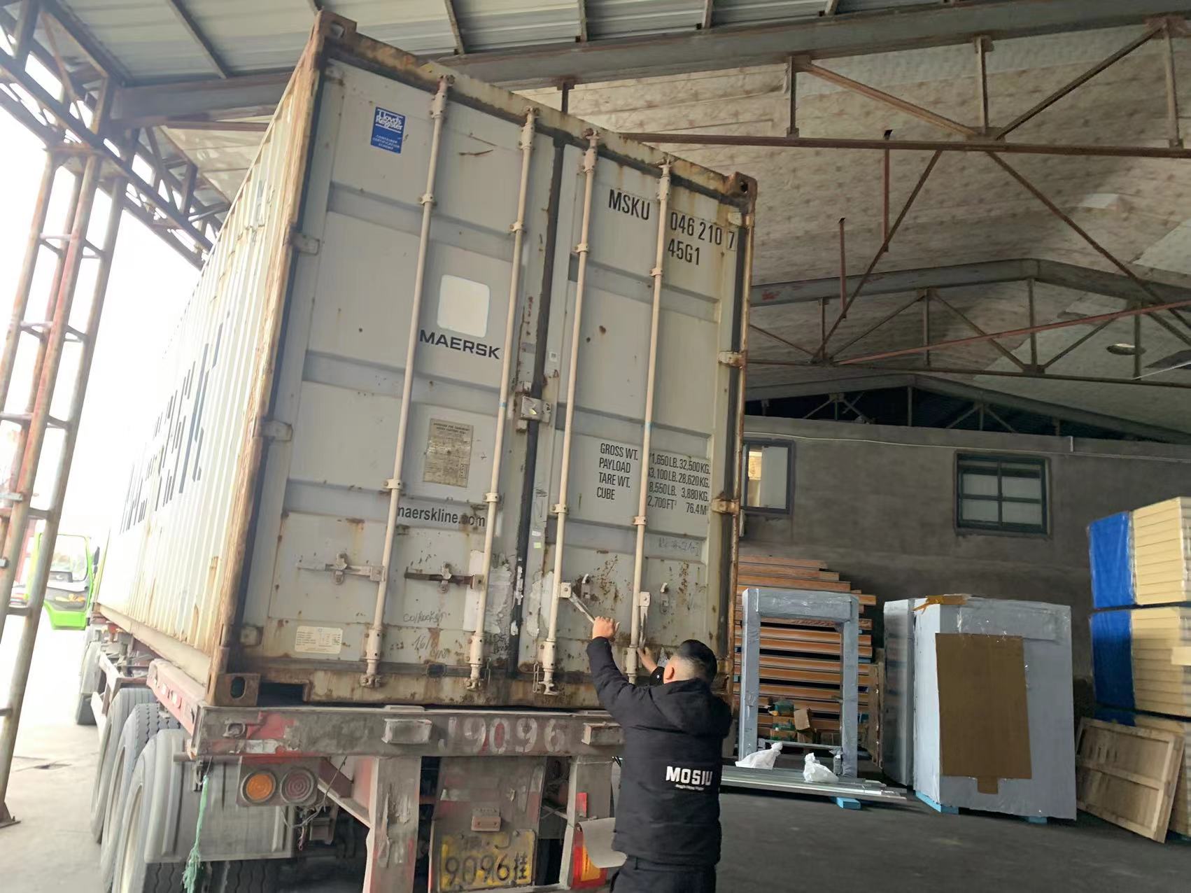Gạch men sàn Condibe phòng khách phòng ngủ 150x900mm