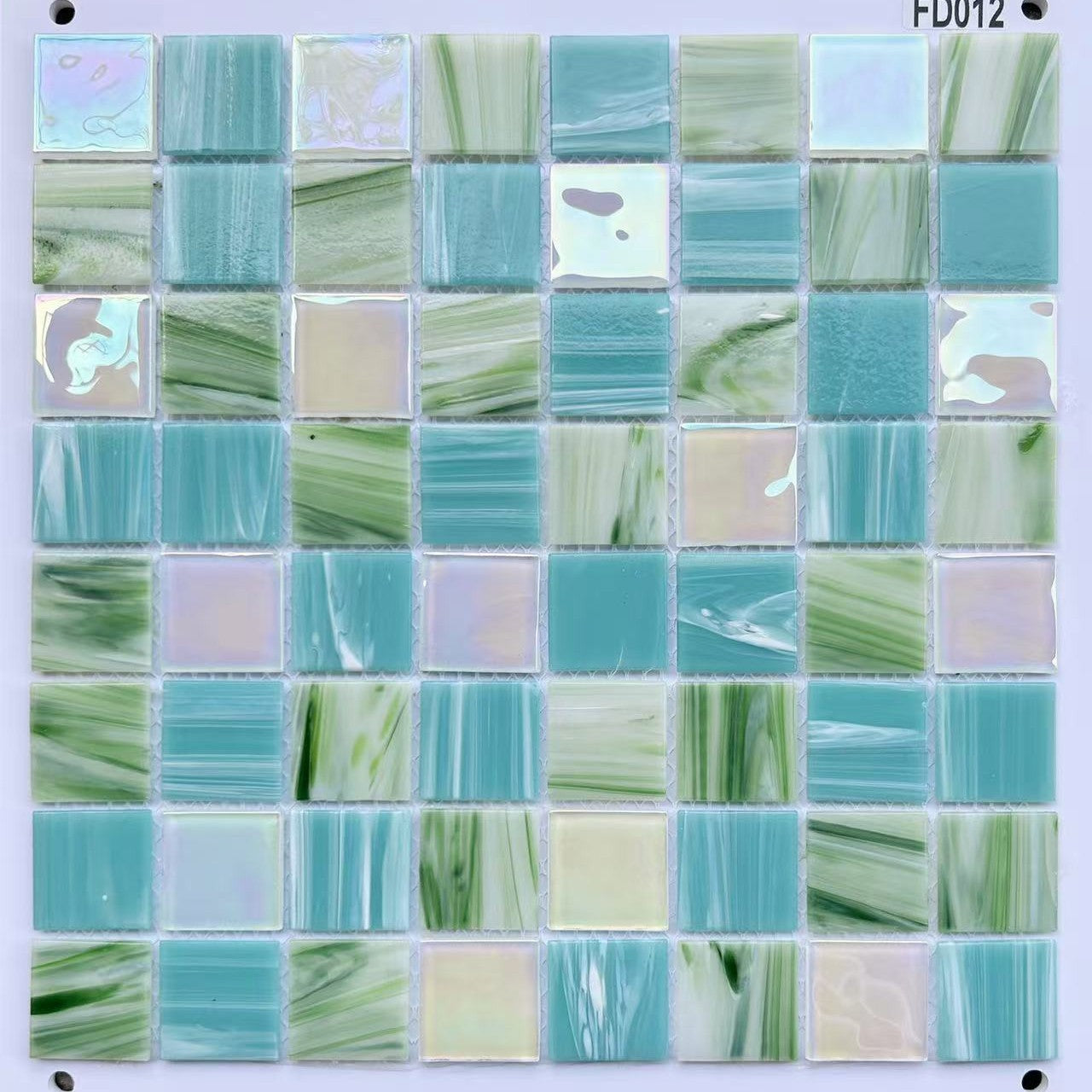 Dự án Phòng tắm Hồ bơi - Mosaic kính trang trí hồ bơi hình đám mây vẽ tay màu xanh dương