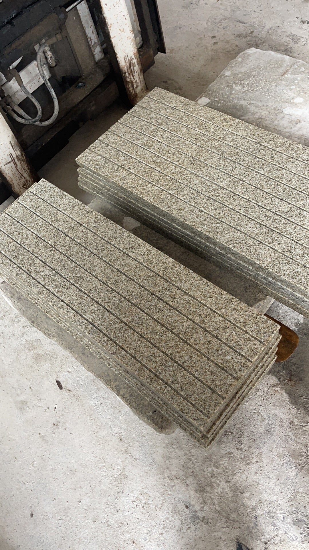 Mặt bàn đá granite phong cách trung cổ nông thôn, phối màu tùy chỉnh, giải pháp toàn diện từ thiết kế đến lắp đặt