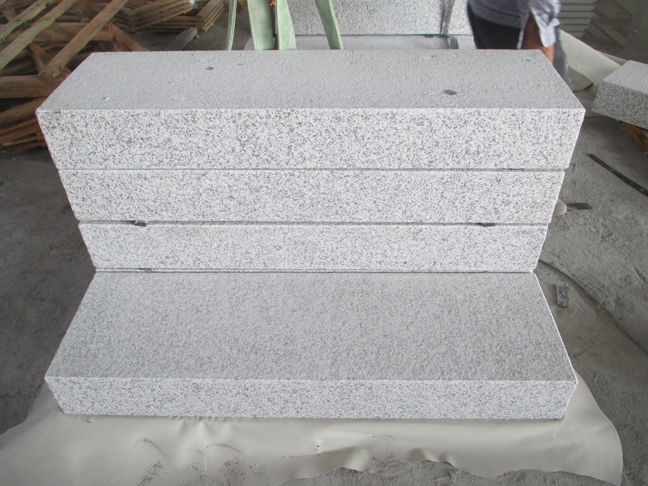 Đá Bó Vỉa, Đá Bó Lề, Đá Lát Granite Xám Tự Nhiên Giá Rẻ Dùng Ngoài Trời