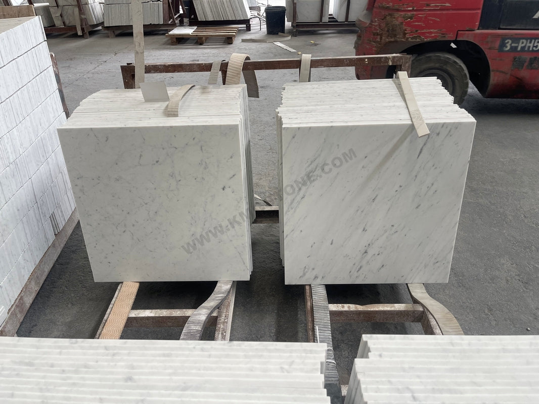 Gạch ốp lát sàn tường và Tấm đá tự nhiên Ý 60x60 chống trượt, bề mặt bóng, chất liệu Đá Granite Văn hóa và Đá Cẩm thạch, dùng cho sàn phòng tắm biệt thự và nhà ở.