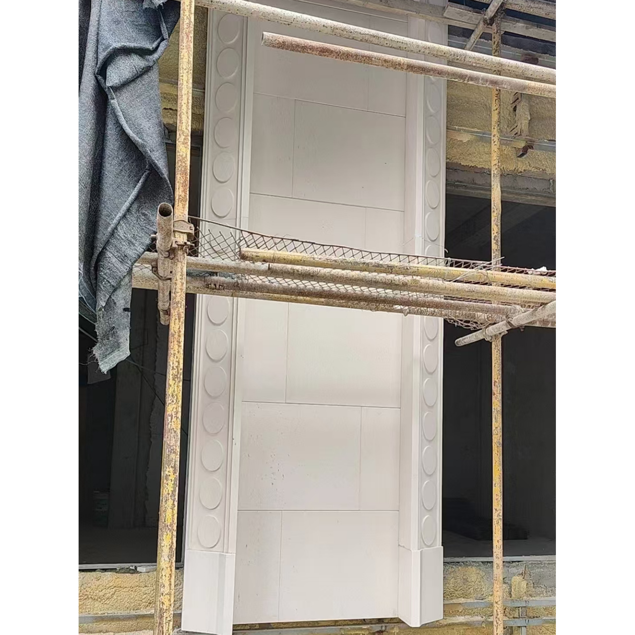 Tấm Ốp Tường Mặt Tiền Đá Vôi Trắng Nhân Tạo Trung Quốc Giá Rẻ Dùng Cho Trang Trí Ngoài Trời