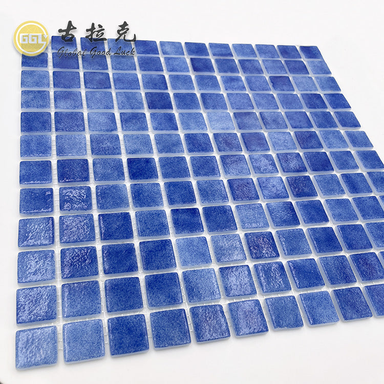 Gạch Mosaic Thủy Tinh Vuông Xanh Dương Tuyệt Đẹp Dày 4mm Bề Mặt Bóng