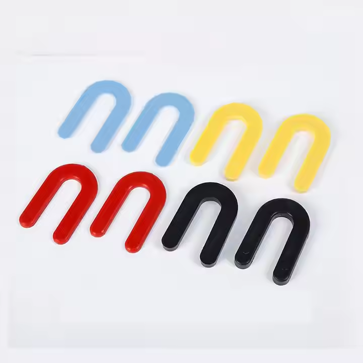 Miếng đệm nêm hình móng ngựa bằng nhựa
