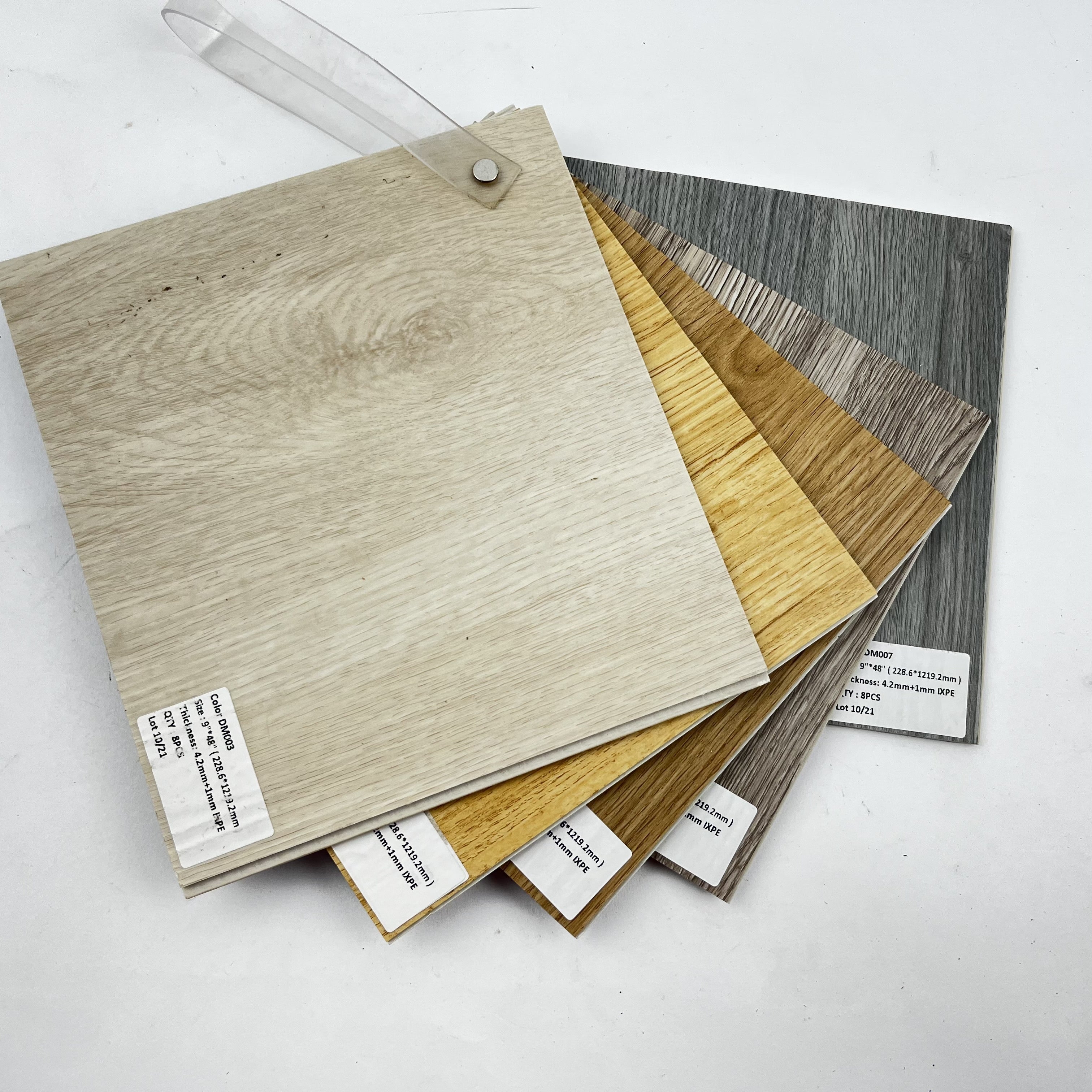 Sàn nhựa Vinyl PVC LVT/LVP sang trọng chống thấm nước 2mm Dán keo/Bóc dán/Hèm khóa