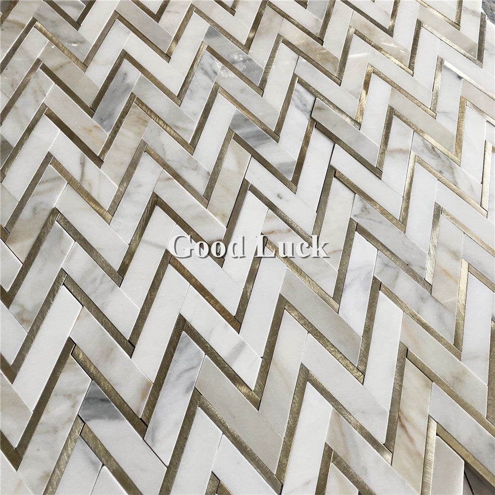 Gạch Mosaic Hình Xương Cá Calacatta Gold Phối Đồng Thau