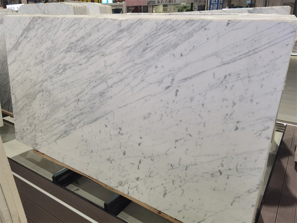 Gạch lát sàn phòng tắm đá cẩm thạch trắng Statuario và Carrara Ý, thiết kế đẹp