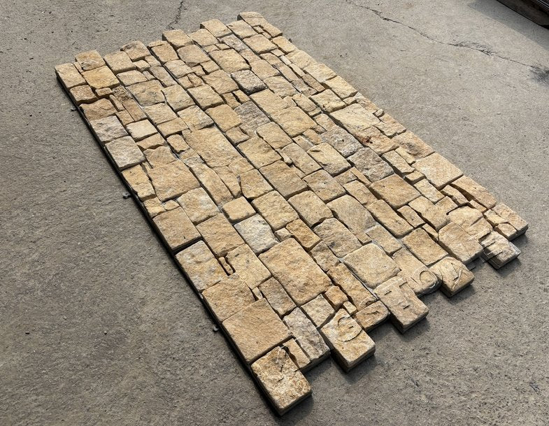 Tấm Ốp Tường Ngoại Thất Đá Phiến Vôi Vàng Tự Nhiên Thiết Kế Hiện Đại