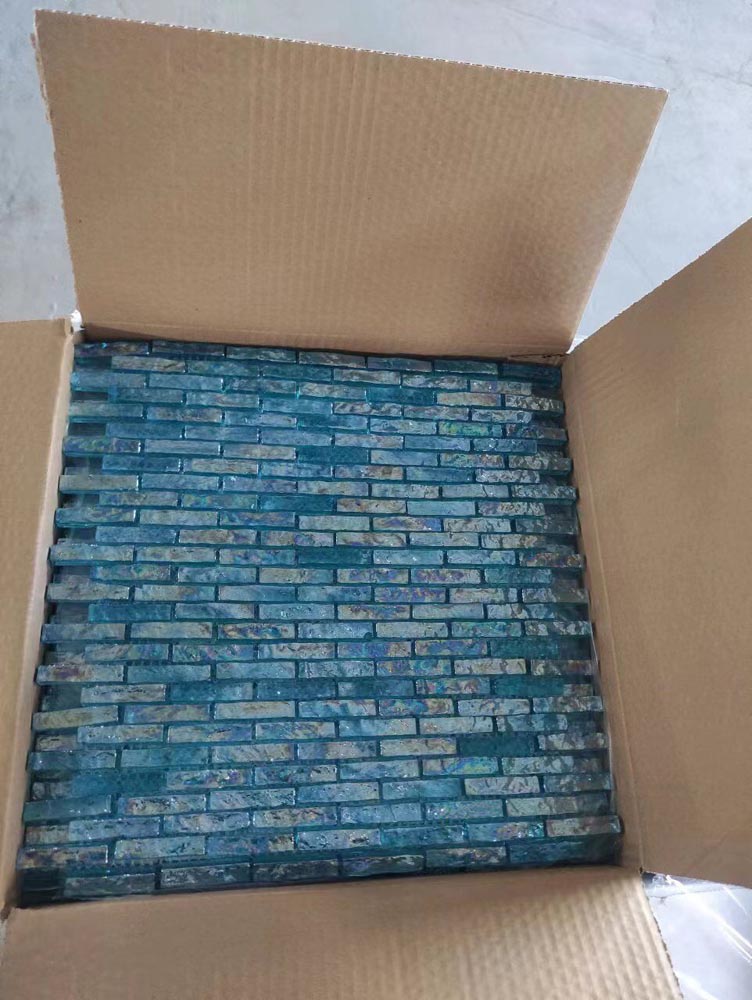 Gạch MOSAIC Bể Bơi Kính Pha Lê Xanh Óng Ánh Iridescent Lớp I