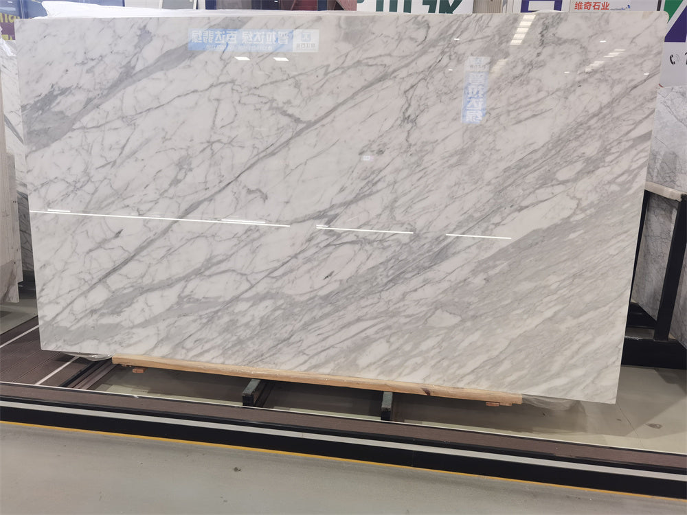 Gạch lát sàn phòng tắm đá cẩm thạch trắng Statuario và Carrara Ý, thiết kế đẹp
